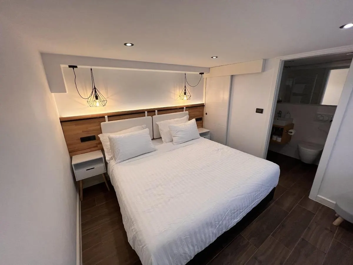 On The Square Suites Σπλιτ 0*,  Κροατία