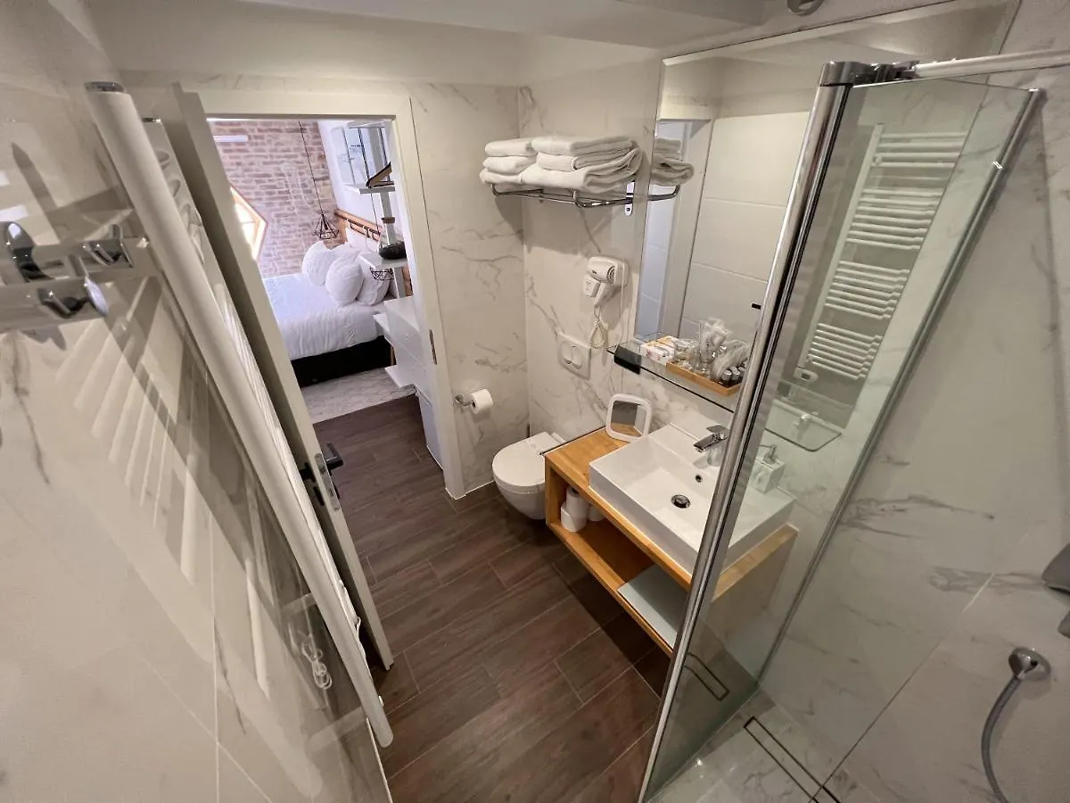 On The Square Suites Split Apartment